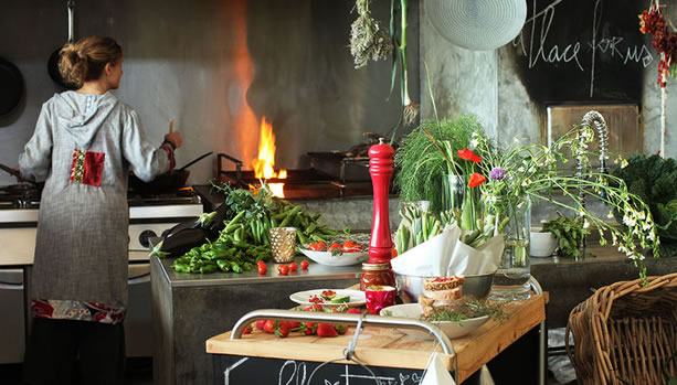 Lisbon Coast Babymoon - Areias do Seixo - Kitchen