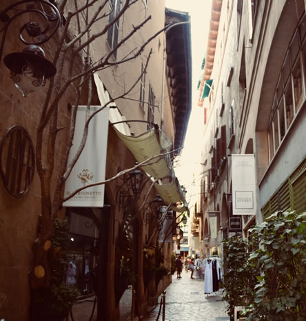 Palma de Mallorca, shopping streets. ©image: Ilonka Molijn, private