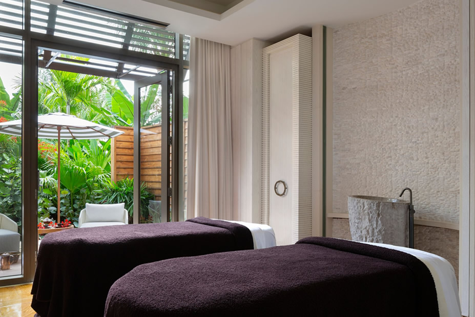 Bahamas Babymoon at Rosewood Baha Mar