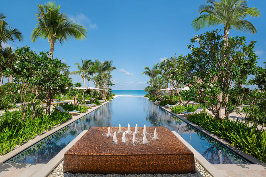 Maldives Babymoon at Waldorf Astoria Maldives Ithaafushi