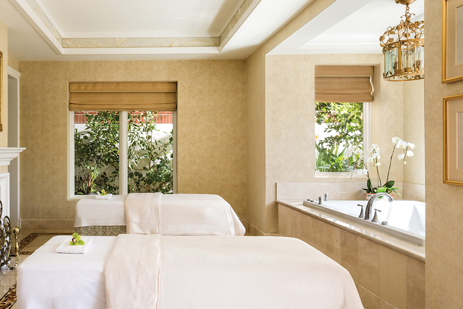 Malibu Los Angeles Region Babymoon at Four Seasons Hotel Westlake Village