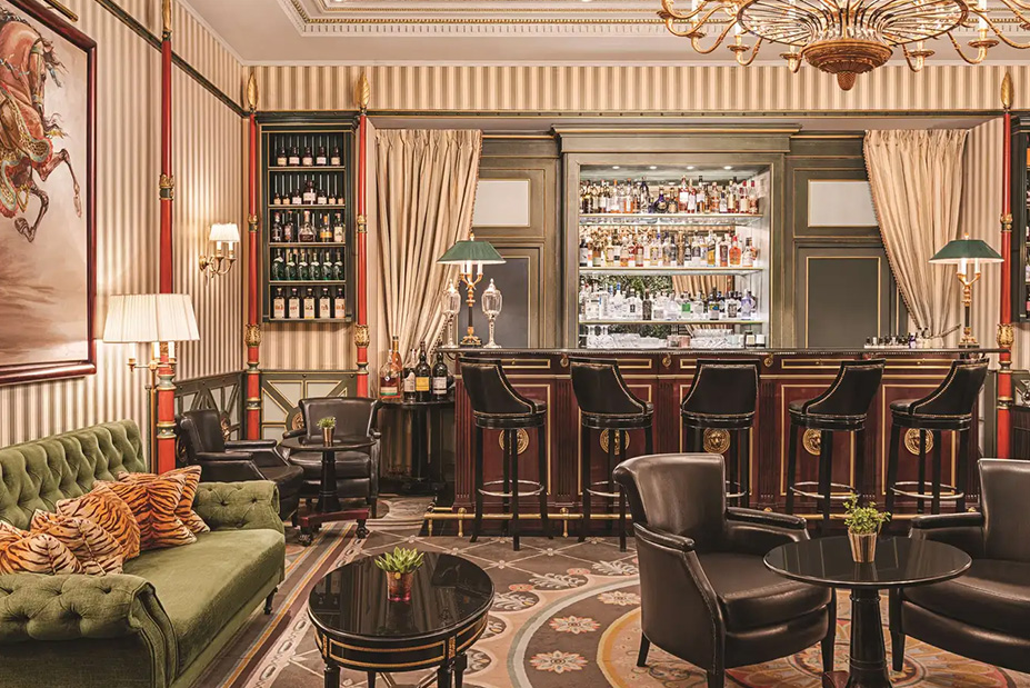 Shangri-La, Paris