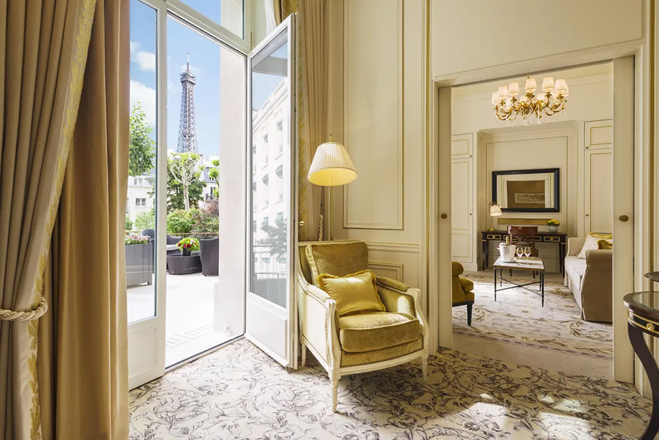 Shangri-La, Paris