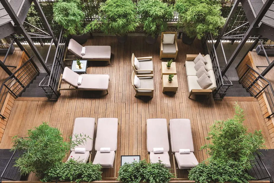 Shangri-La, Paris
